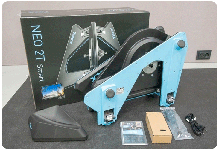 Contenu du carton du Tacx® NEO 2T Smart