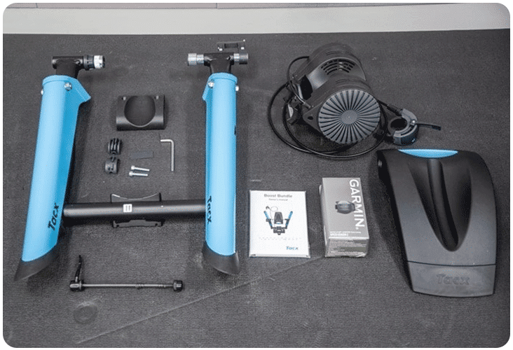 Contenu du pack Tacx Boost + capteur de vitesse Garmin