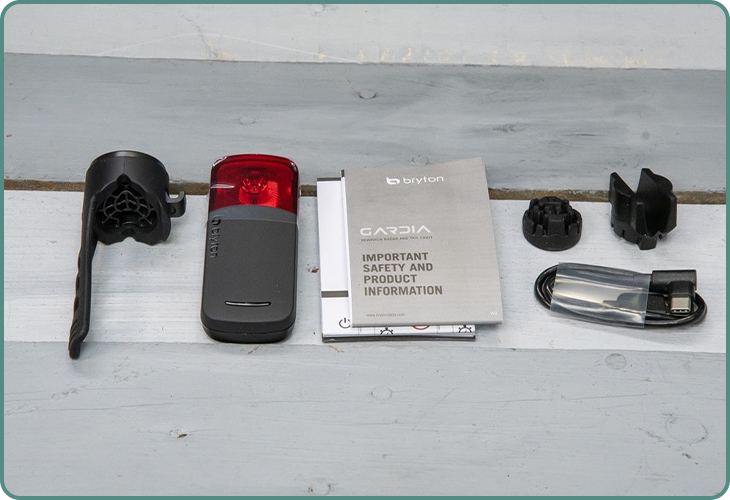 Contenu et accessoires du Bryton Gardia R300L