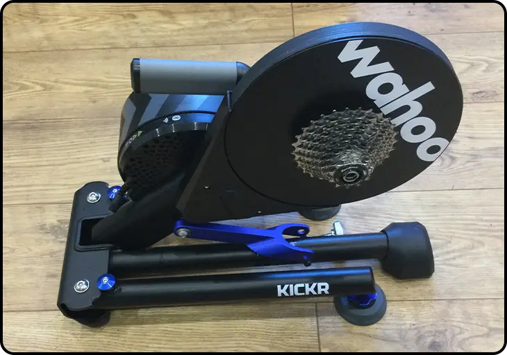 Le Wahoo Kickr V6 est facilement rangeable et transportable