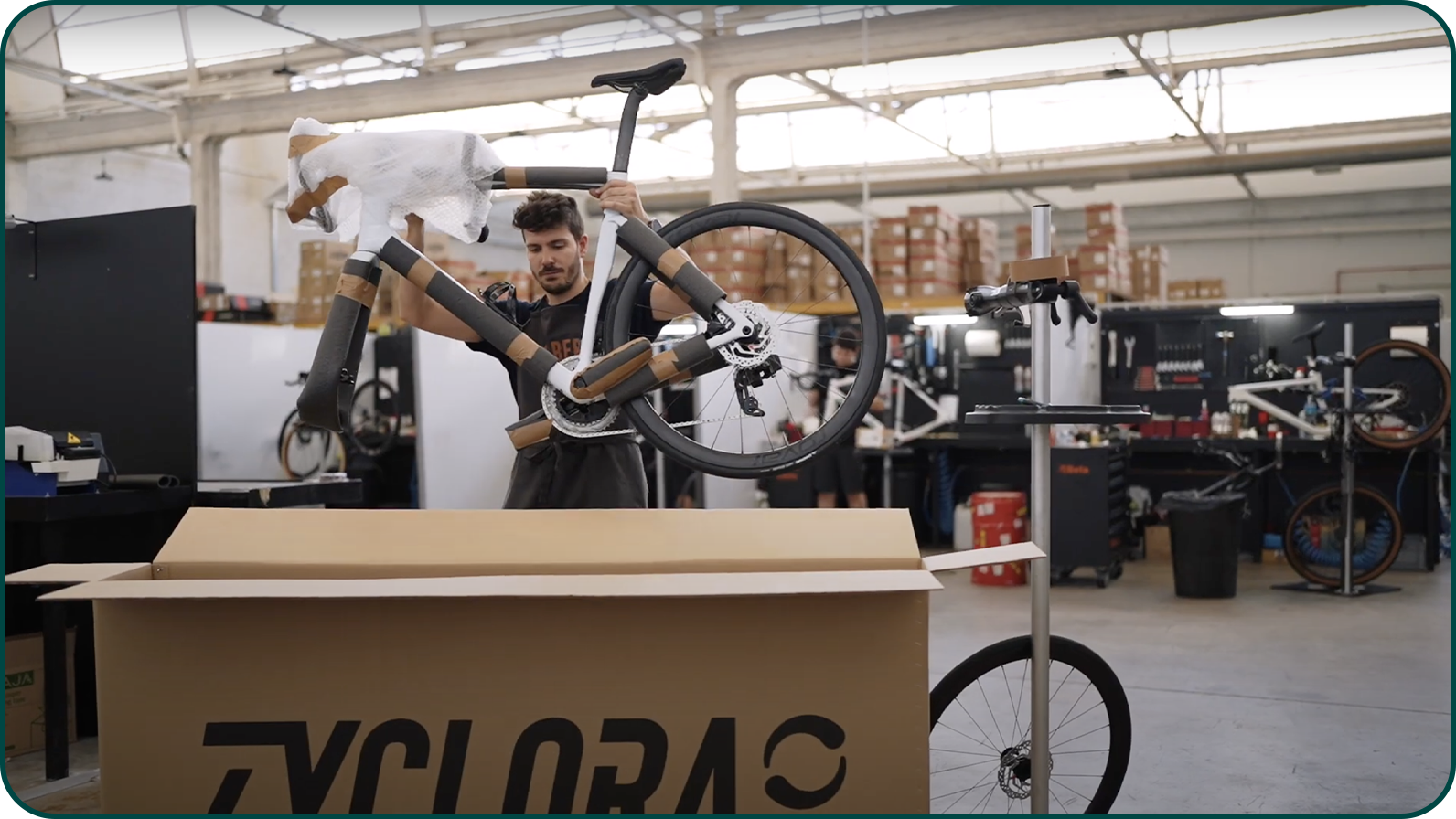 Emballage d'un vélo expédié par Zyclora
