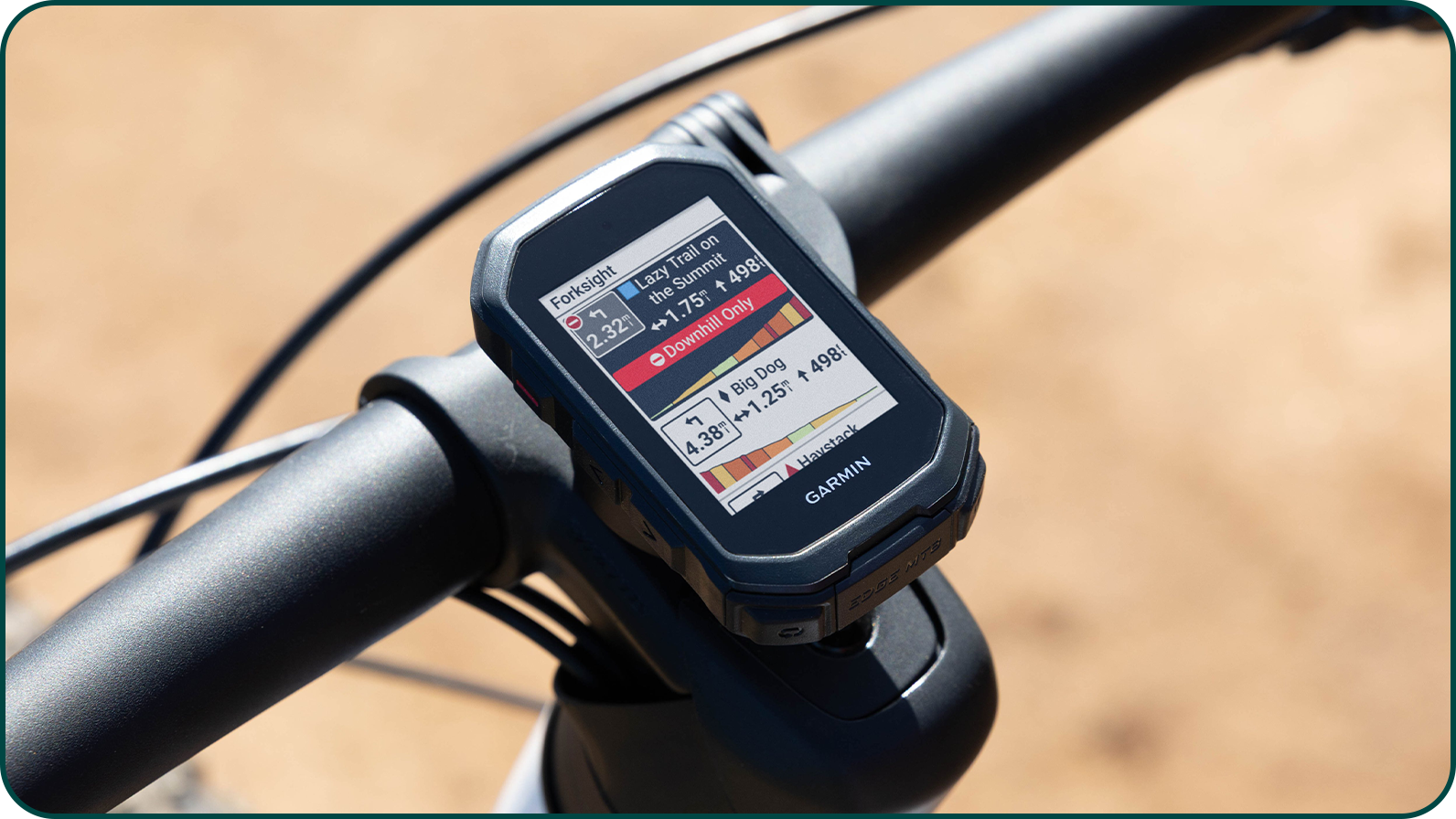 Compteur GPS Garmin Edge MTB sur la potence d'un VTT