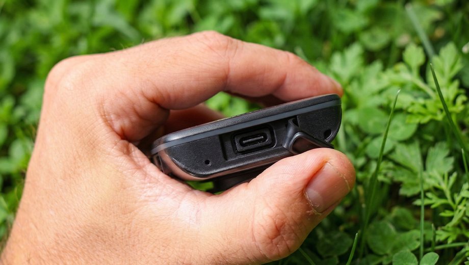 Port USB-C de charge du Bryton Rider S810